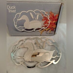 Vintage Wm A Rogers Duck Trivet Silver-plated. 10"